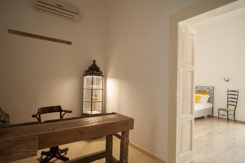 Suite San Giorgio Трани Экстерьер фото