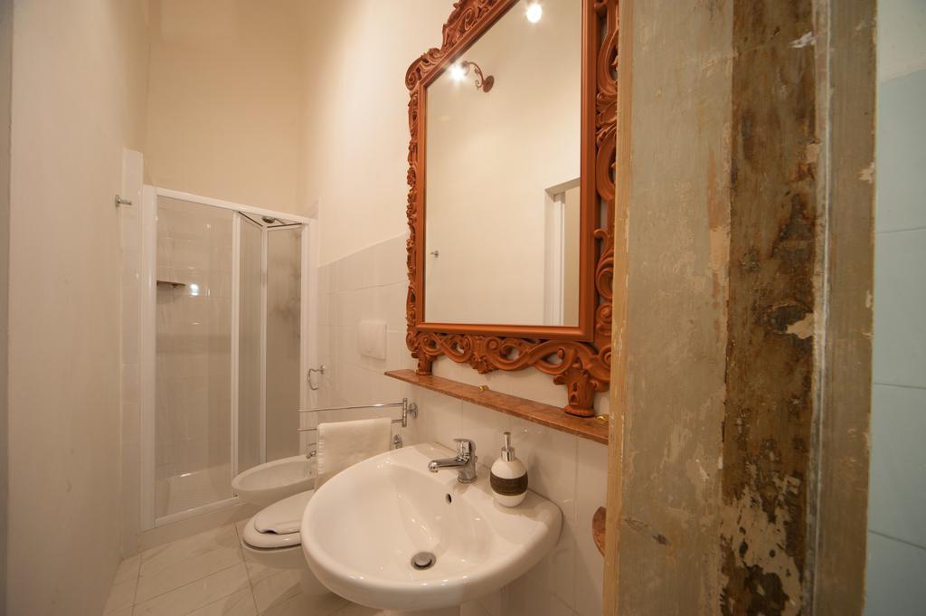 Suite San Giorgio Трани Экстерьер фото