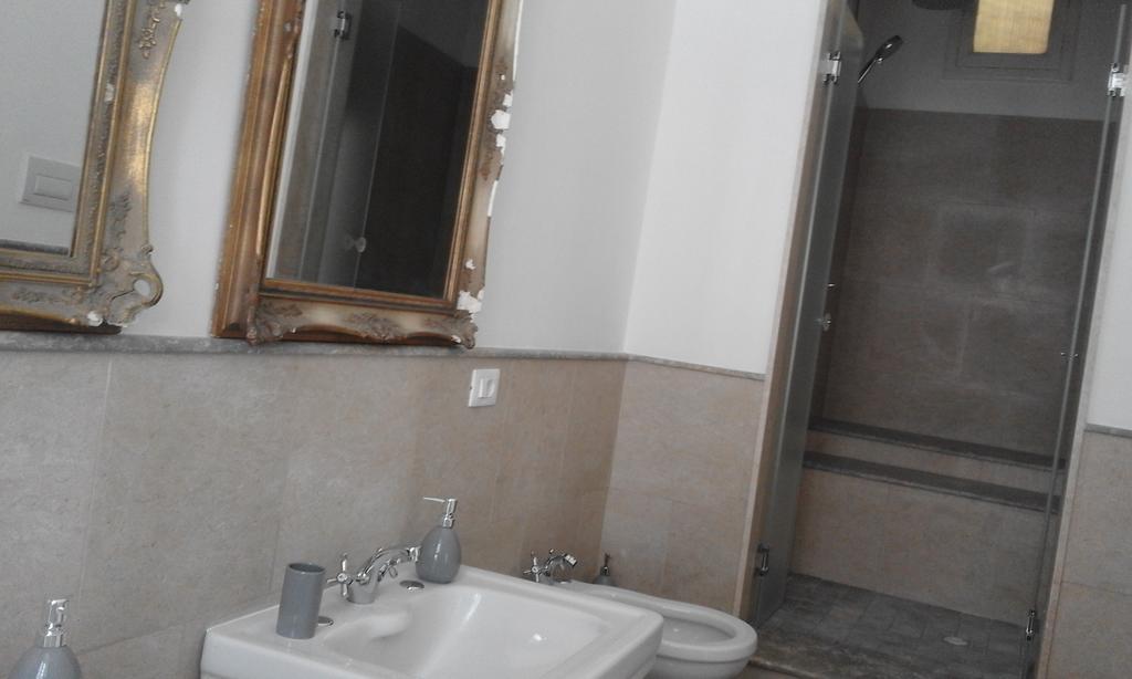 Suite San Giorgio Трани Экстерьер фото